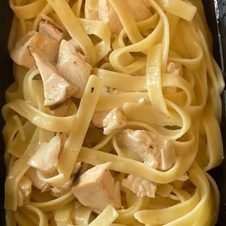 Kids Chicken Alfredo